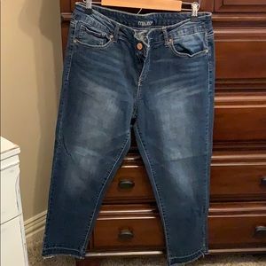 Women’s ankle pants